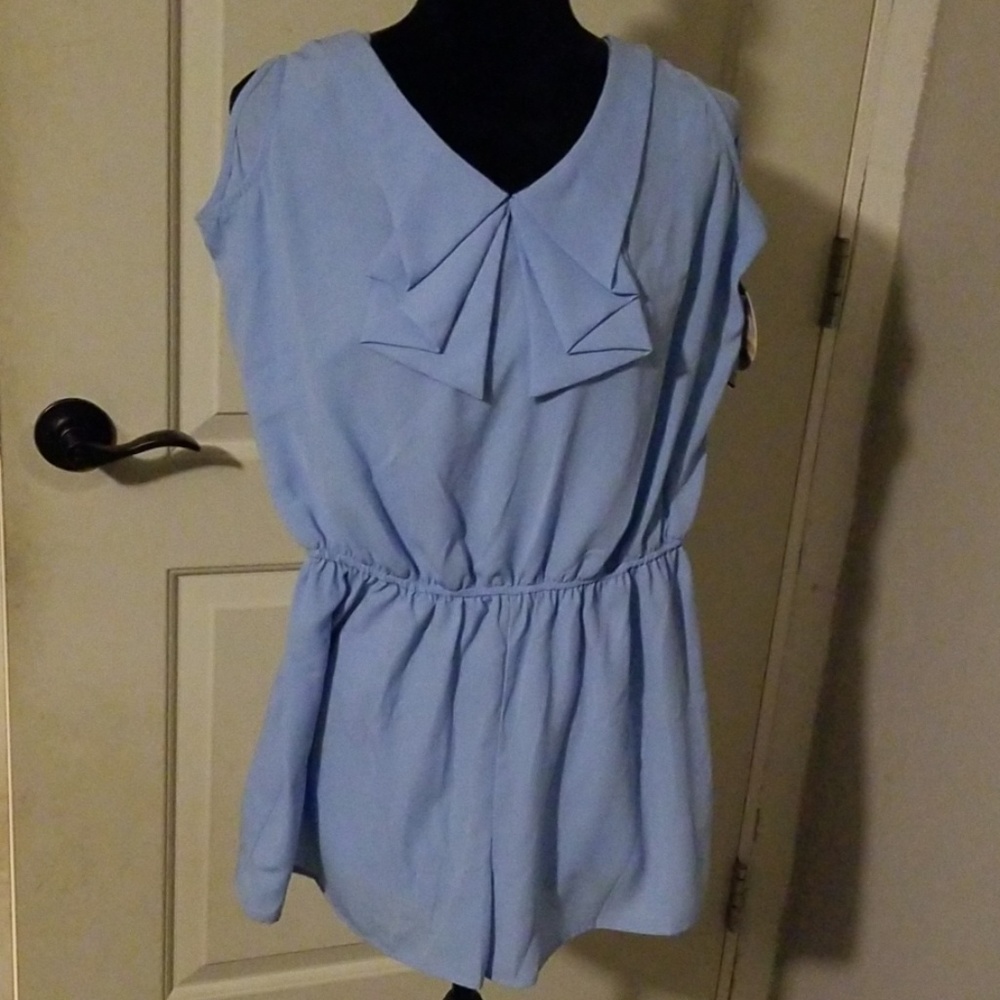 Romper - Picture 2 of 4